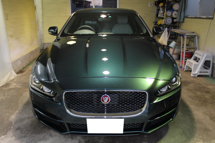 1704jaguarxe20d_2.jpg