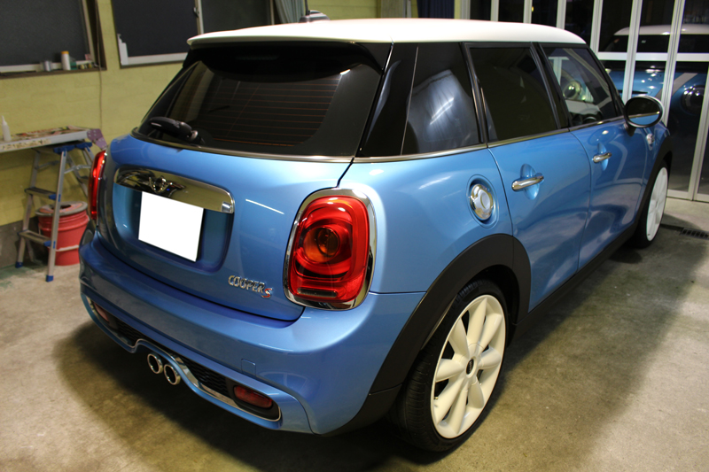 1710minicoopers_6.jpg