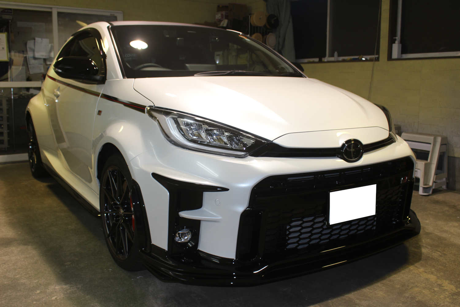 2111gryaris_3.jpg